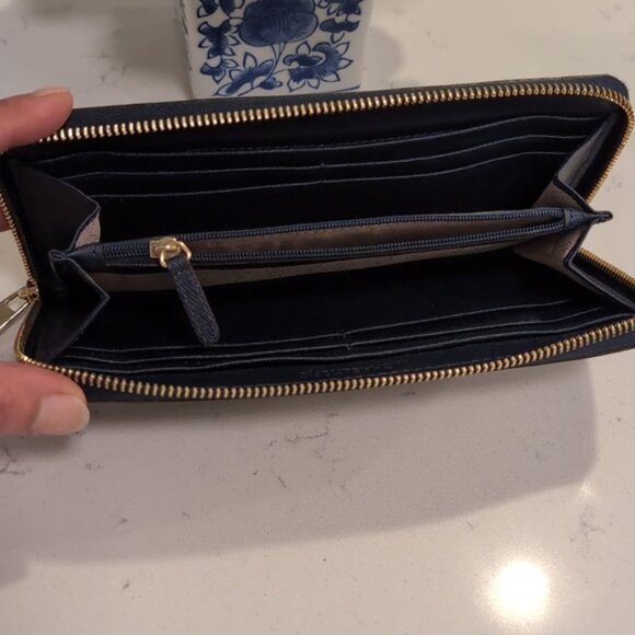 Michael Kors Jet Set Travel Large Continental Wallet - Picture 8 of 8